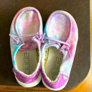 Hey Dudes Little girl size 9